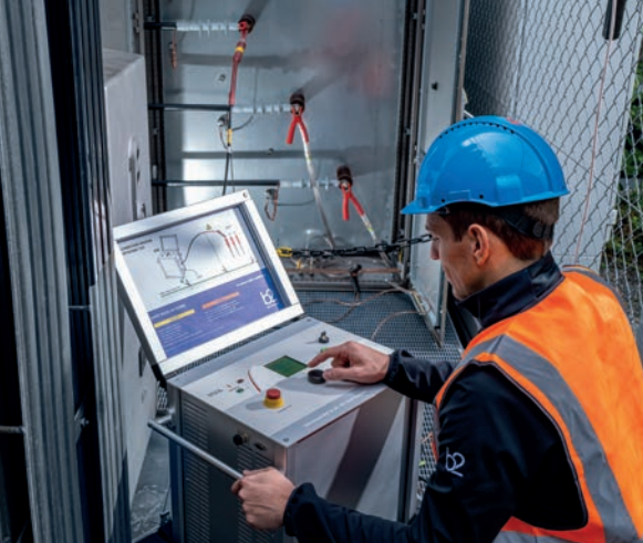 奧地利B2 HVA94超低頻電纜耐壓測試儀現(xiàn)場測試圖