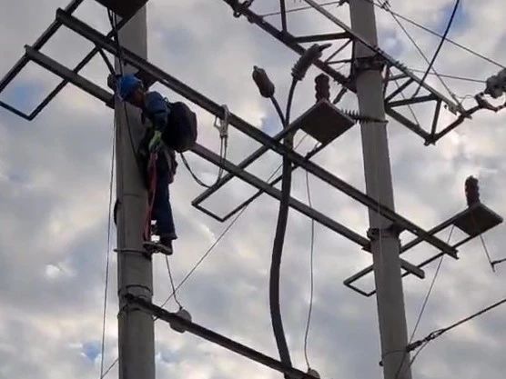 康高特Ronaldo高能量<a href='http://m.yspmgs.com/Ppzq/ersted.html'>電纜故障定位儀</a> 現(xiàn)場準(zhǔn)確檢測35kv電纜故障點(diǎn) 康高特Ronaldo高能量<a href='http://m.yspmgs.com/Ppzq/ersted.html'>電纜故障定位儀</a> 現(xiàn)場準(zhǔn)確檢測35kv電纜故障點(diǎn)