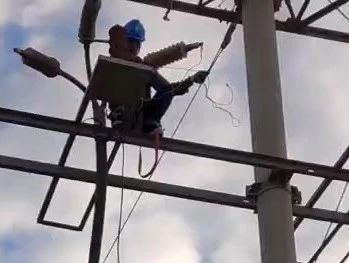 康高特Ronaldo高能量<a href='http://m.yspmgs.com/Ppzq/ersted.html'>電纜故障定位儀</a> 現(xiàn)場準(zhǔn)確檢測35kv電纜故障點(diǎn) 康高特Ronaldo高能量<a href='http://m.yspmgs.com/Ppzq/ersted.html'>電纜故障定位儀</a> 現(xiàn)場準(zhǔn)確檢測35kv電纜故障點(diǎn)