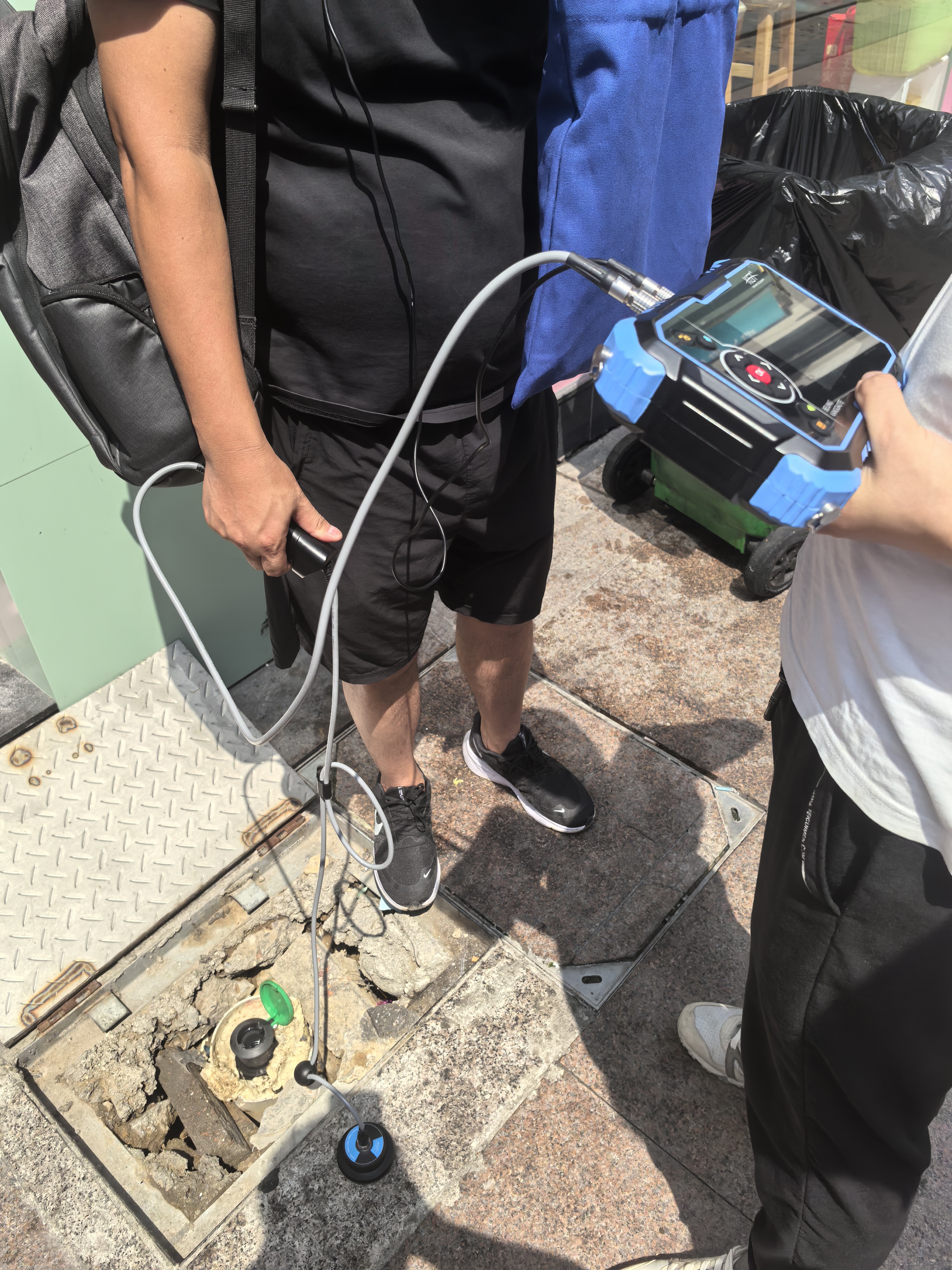 聽漏儀檢測現(xiàn)場 聽漏儀檢測現(xiàn)場