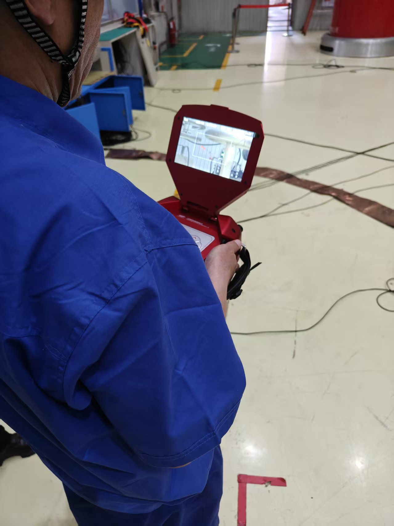 電力紫外成像儀現(xiàn)場(chǎng) 電力紫外成像儀現(xiàn)場(chǎng)